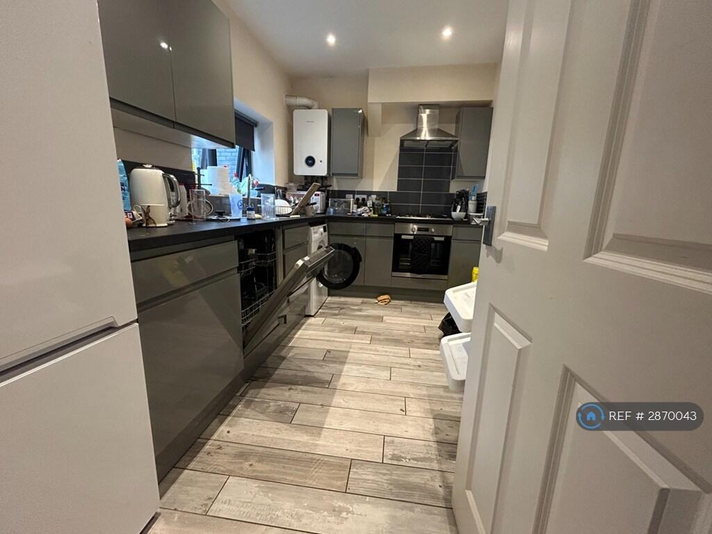 4 bedroom terraced house for rent