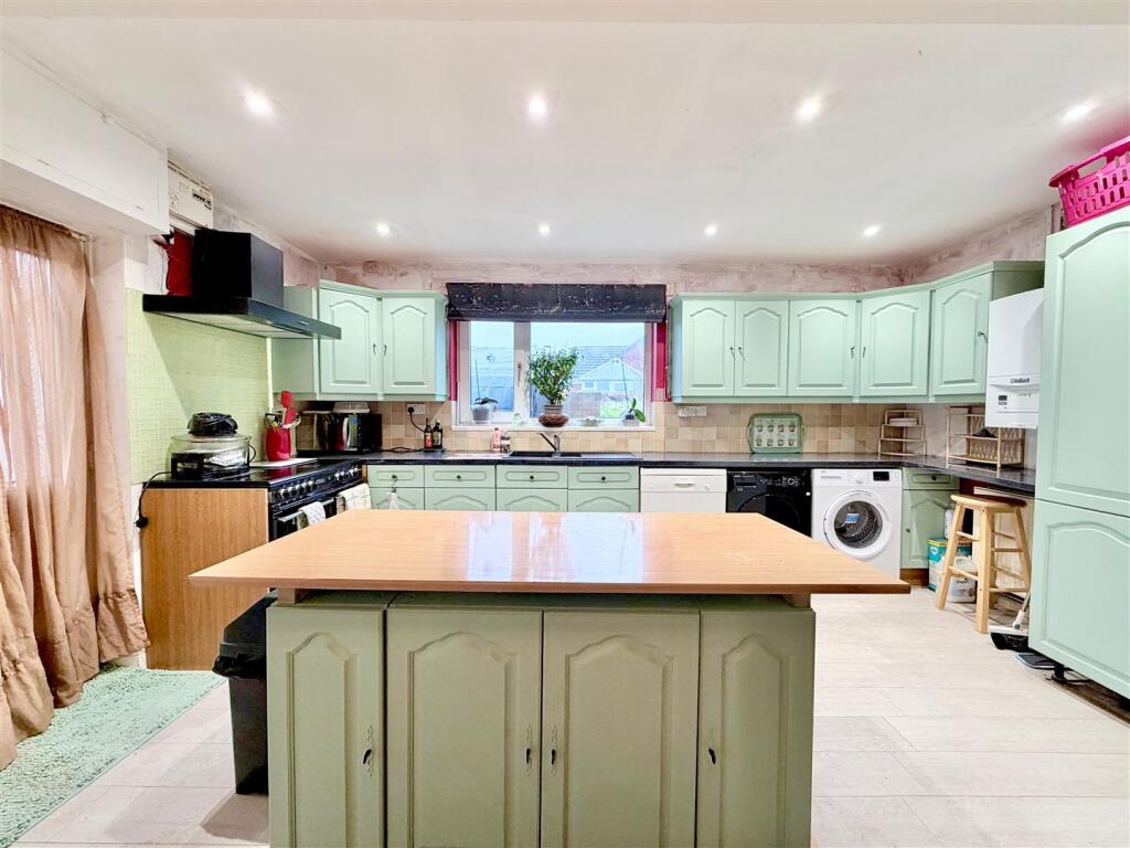 12 Priory Road, Ruskington, Sleaford photo 4