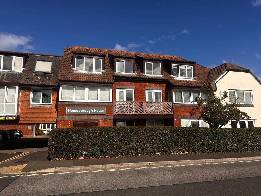 1-bed flat on Homeborough House, Brinton Lane, Hythe, £65,000