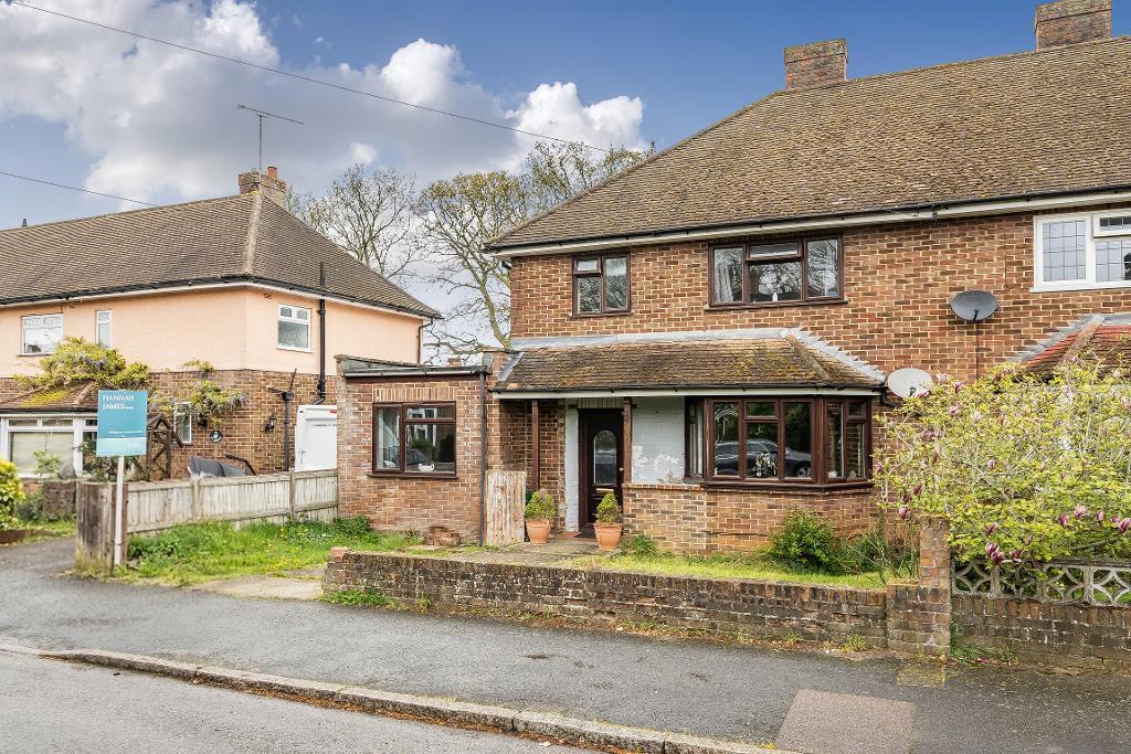 Main image of property: Leighton Gardens, Sanderstead, CR2 9DY