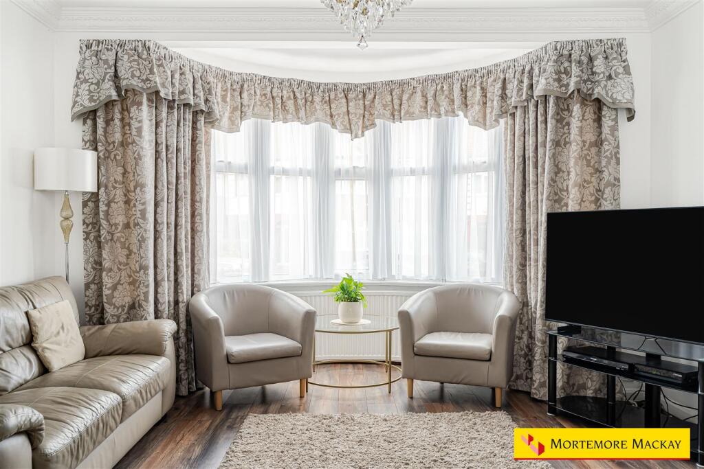 House in London - View 3