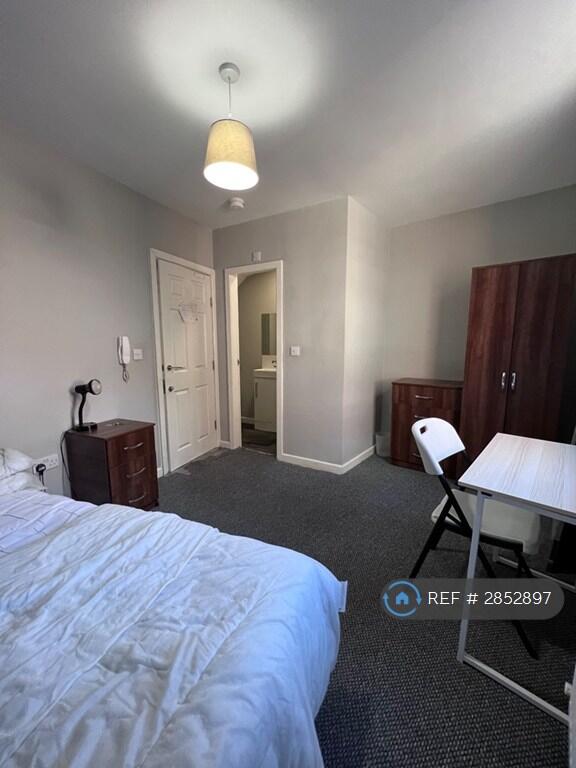 Main image of property: Wrigley Head, Failsworth, Manchester, M35