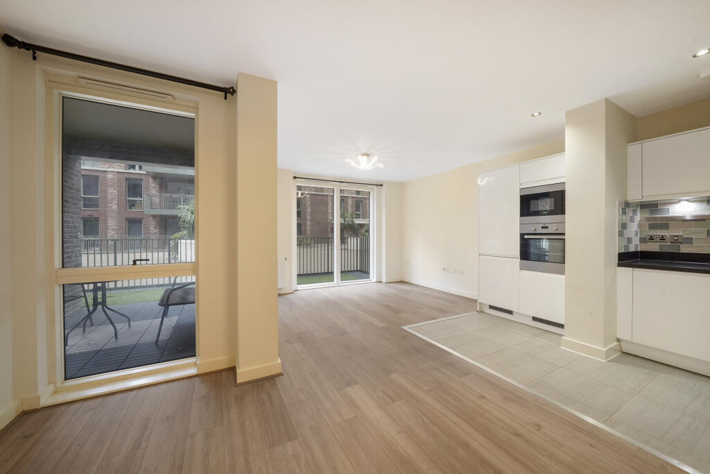 Apartment in Harrow - View 5