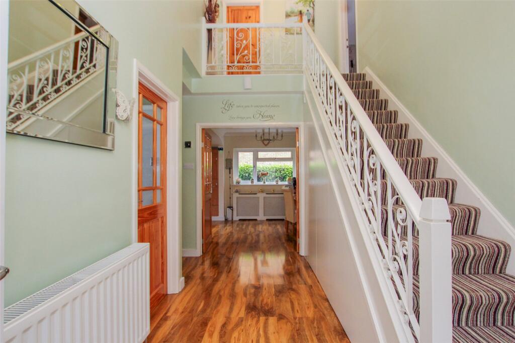 House in Weston-super-Mare, Milton - More