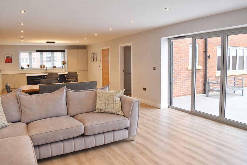 House in South Kesteven, Claypole - More