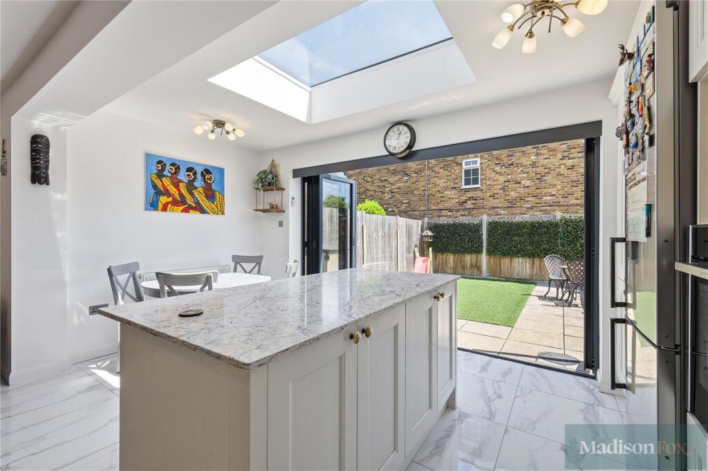 House in London, South Woodford - View 5