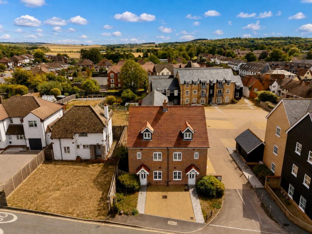 Arbury Place, Baldock, SG7 photo 2