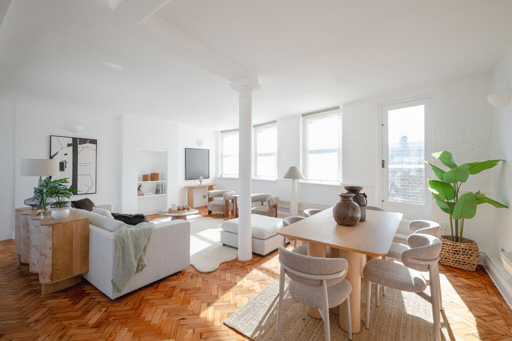 2-bed flat on Colonnade Apartments, Wilton Way, E8, £1,000,000