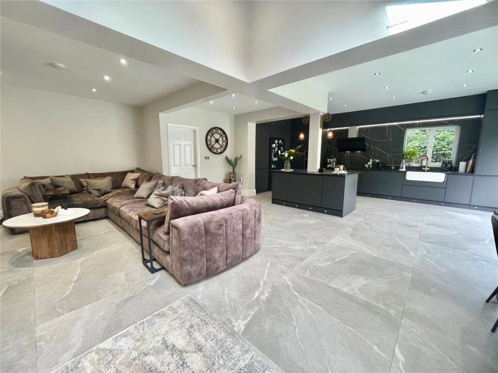 House in Preston - View 3