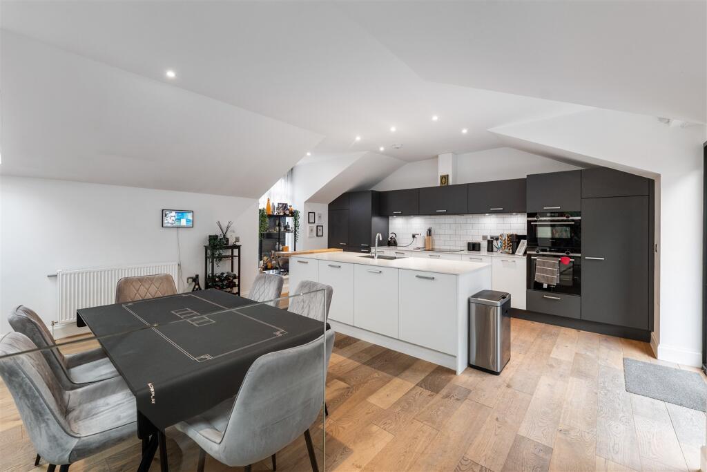 17 Woodside Terrace Lane, Park, G3 7YW photo 4