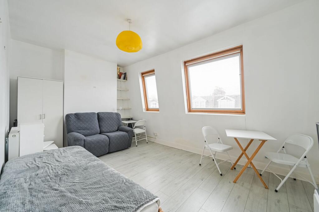 Main image of property: Hampden Road, Turnpike Lane, London, N8