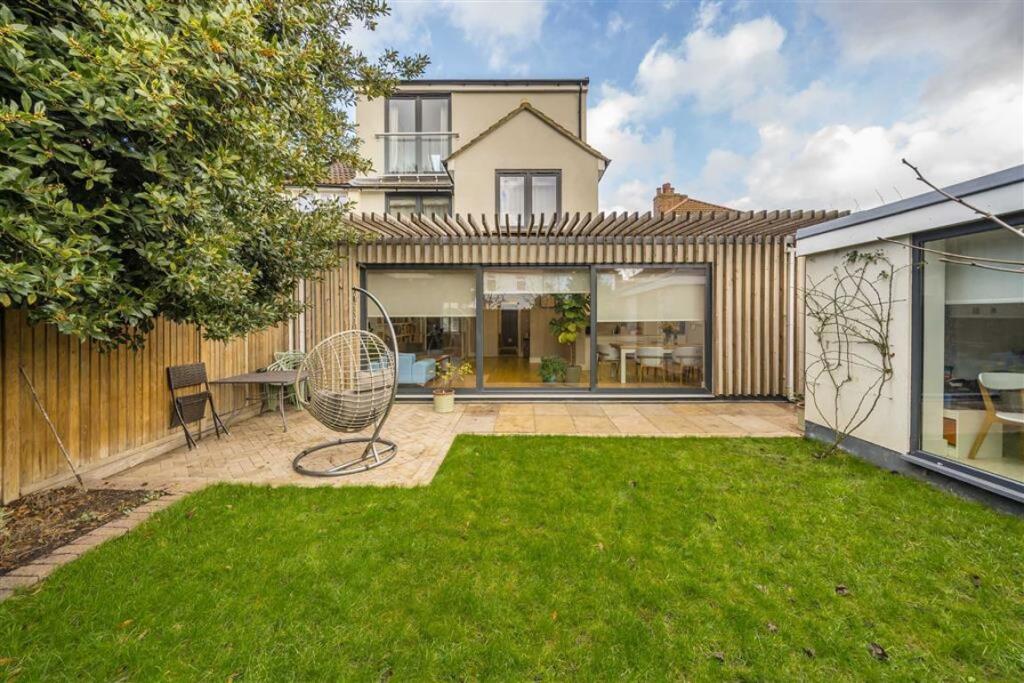 Main image of property: Howsman Road, Barnes