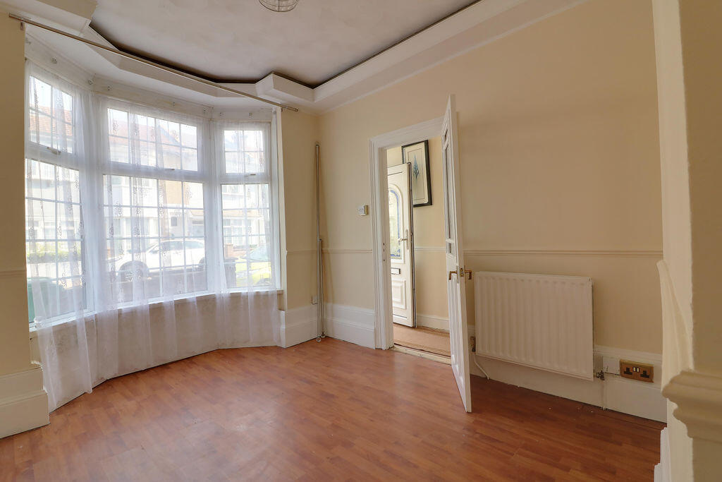 House in Portsmouth - More