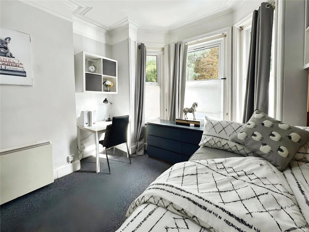Apartment in Southampton - More