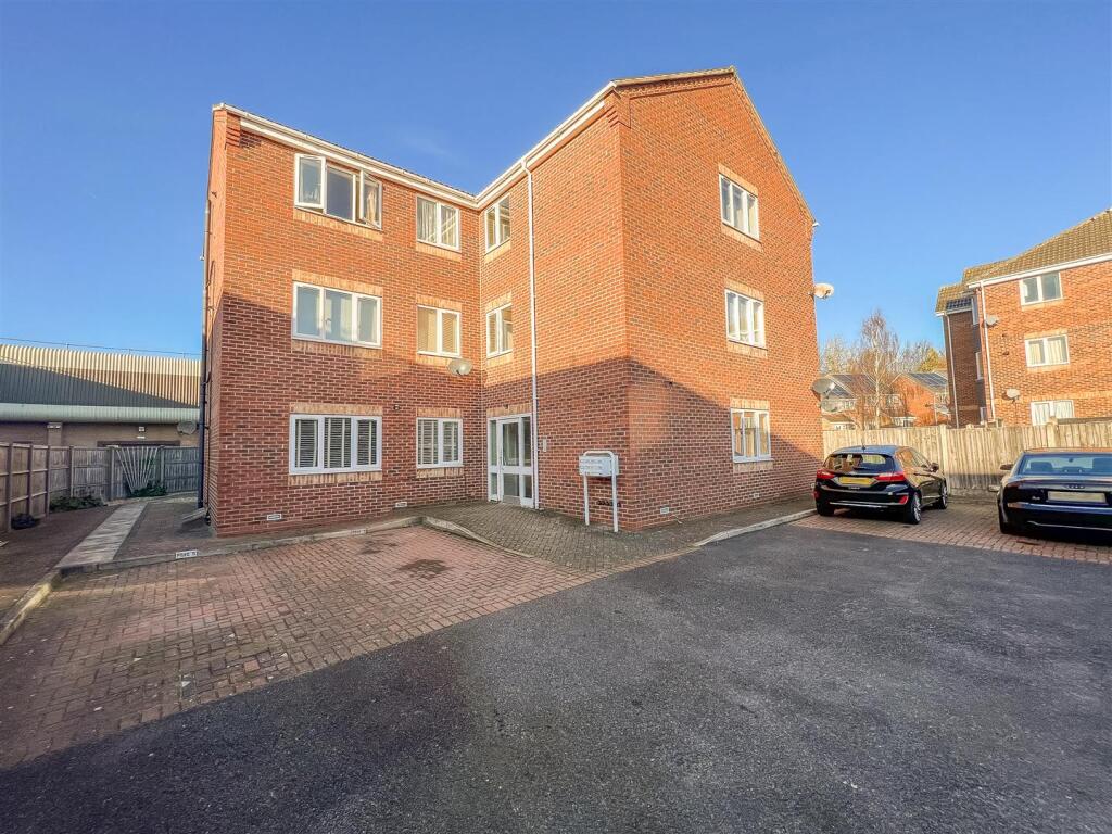 Main image of property: Fairway Drive, Carlton, Nottingham