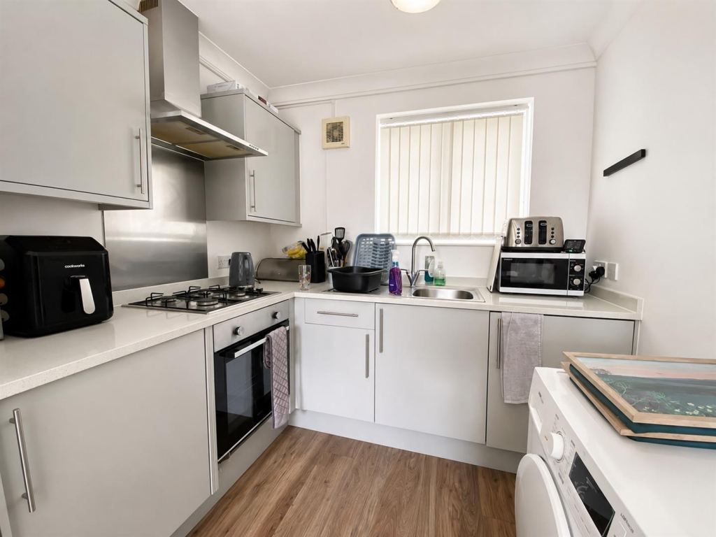 Apartment in Brighton - More