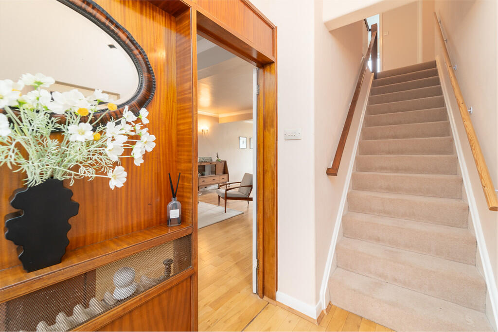 House in London - View 4