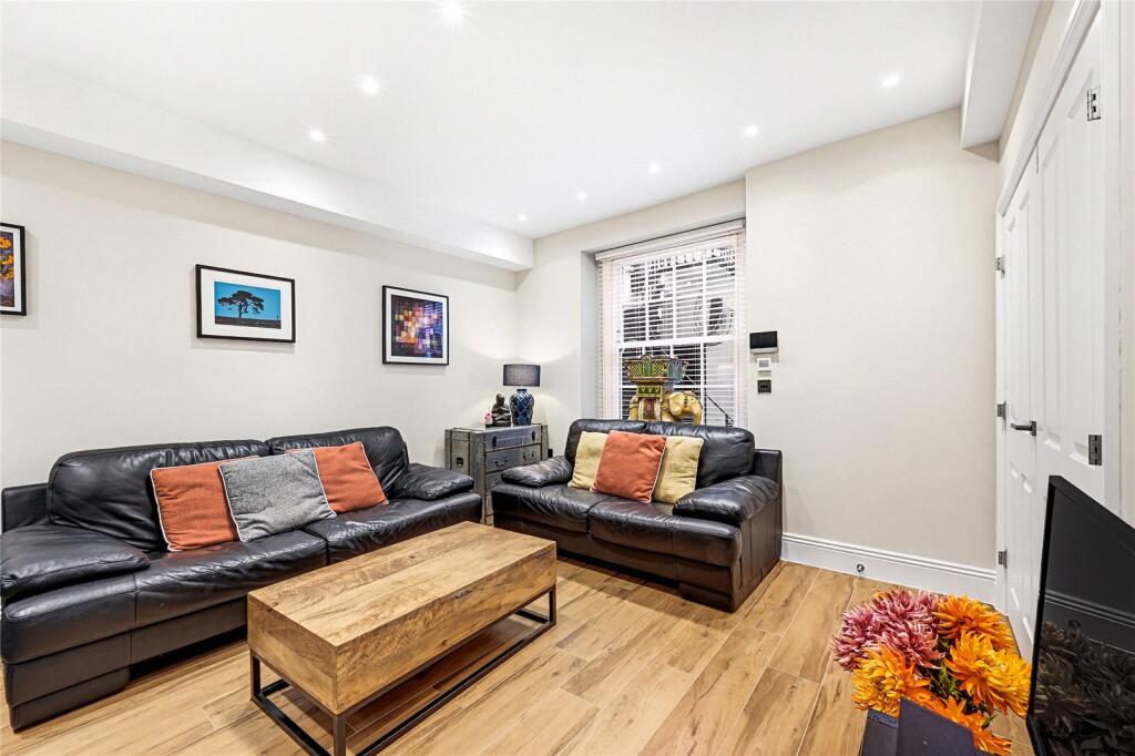 Main image of property: Devonshire Terrace, London, W2