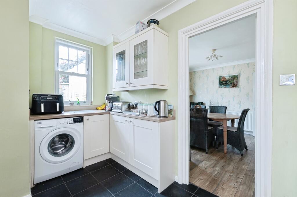 Ripon Road, Bournemouth photo 5
