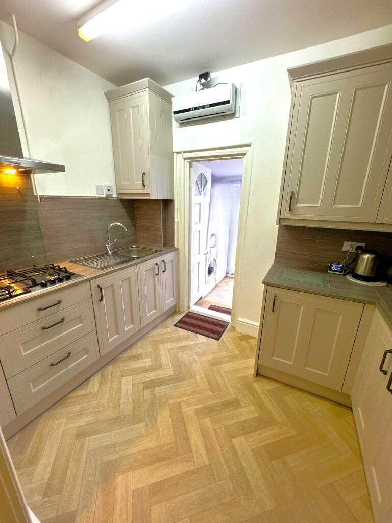 Main image of property: West End Avenue, London, E10