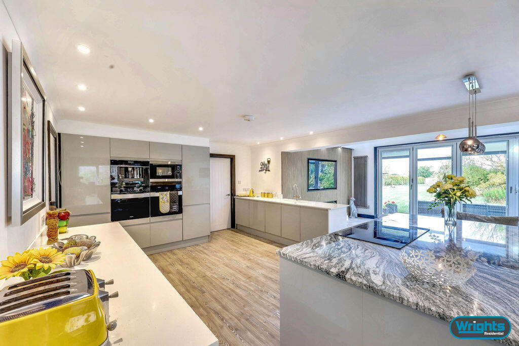Bratton Road, West Ashton  photo 5