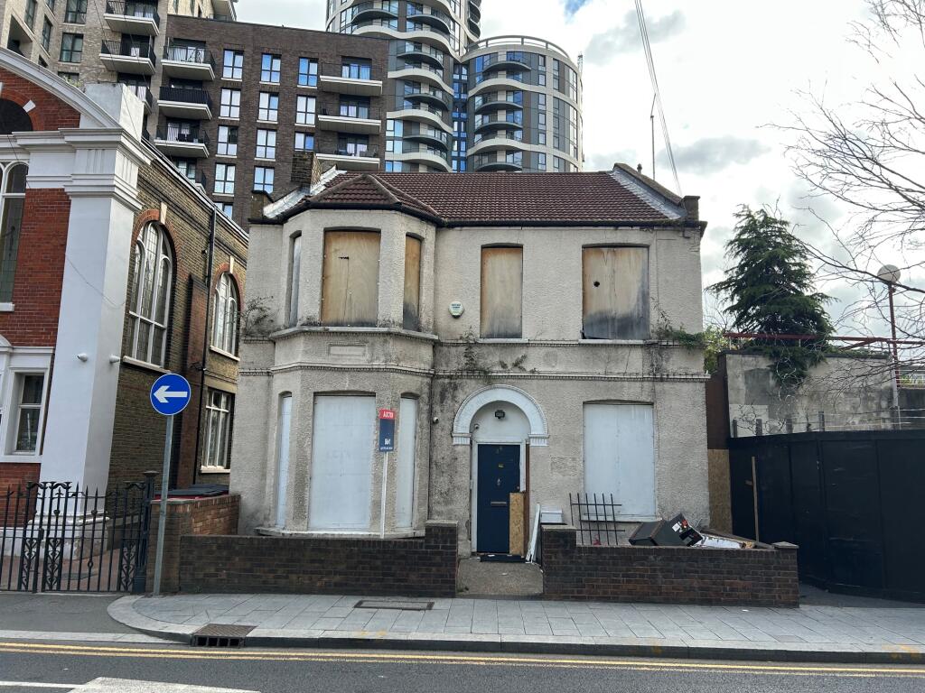 Main image of property: 26 Linton Road, London, IG11 8HG