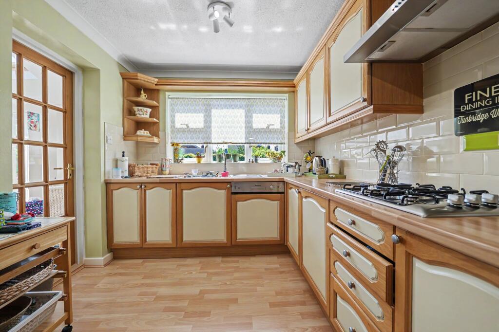 House in Harborough, Great Glen - View 4