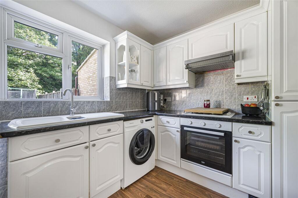 House in Dartford, Stone - View 5