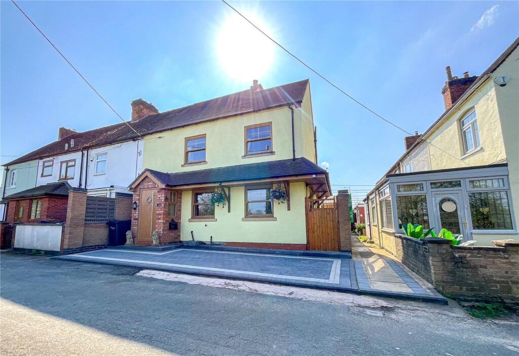 Main image of property: Moor Lane, Amington, Tamworth, Staffordshire, B77