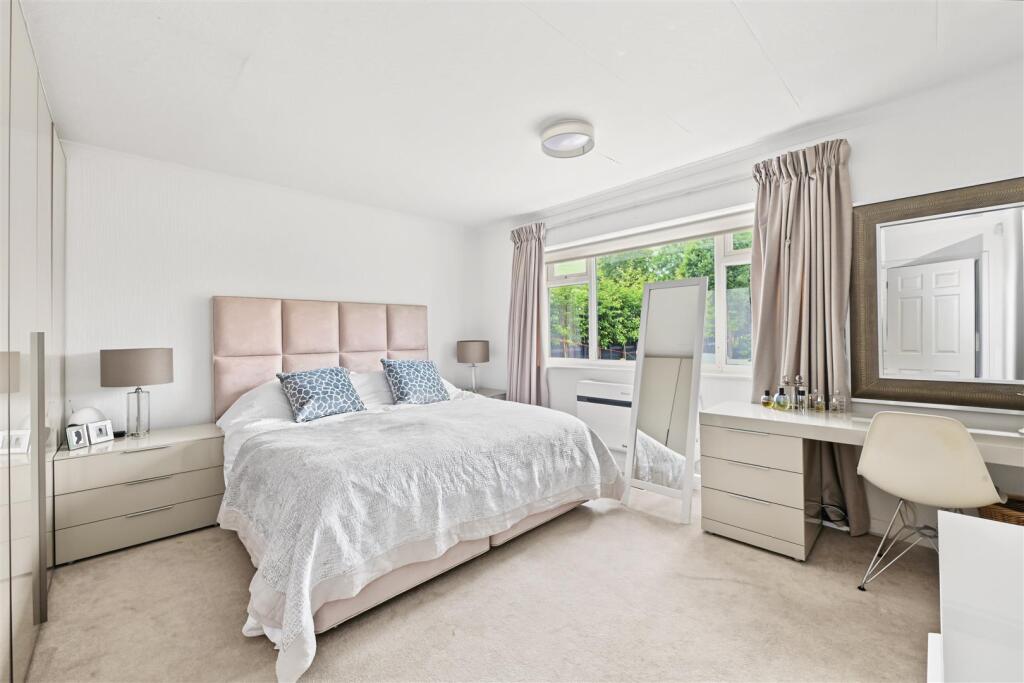 House in St Albans, West Common, Harpenden - View 5