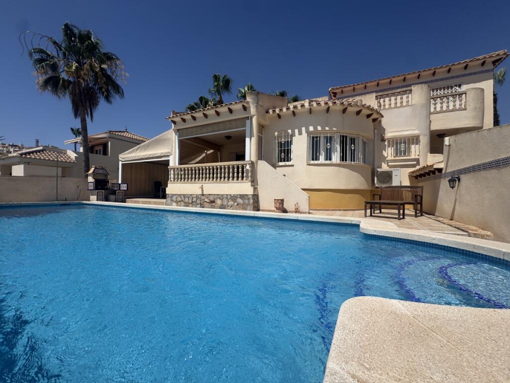 Main image of property: Valencia, Alicante, Villamartin