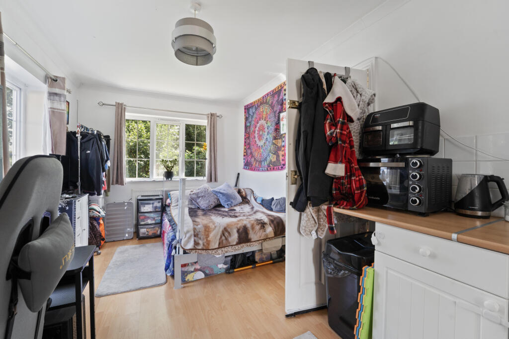 House in Tonbridge - More
