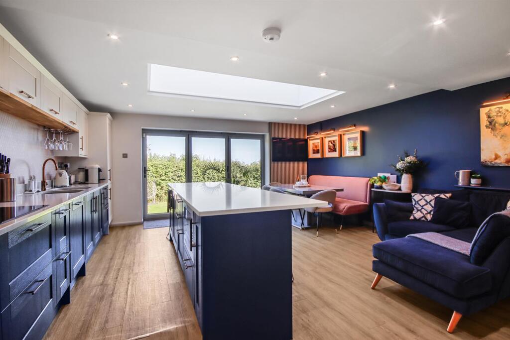 House in Tonbridge - View 2