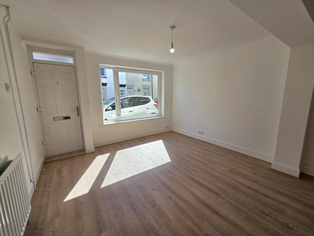 House in Gosport, Hampshire - More