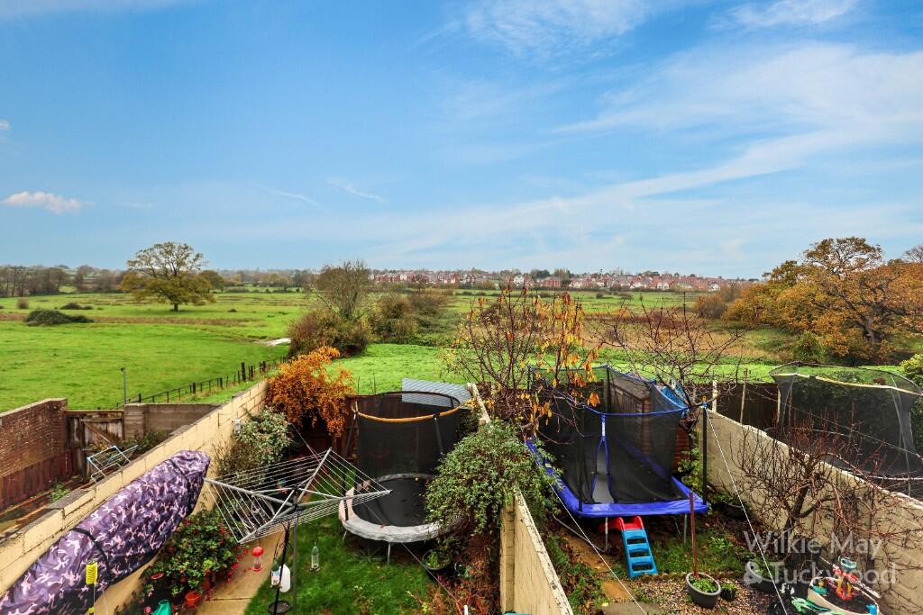 Risemoor Road, Bridgwater, Somerset, TA6 photo 3