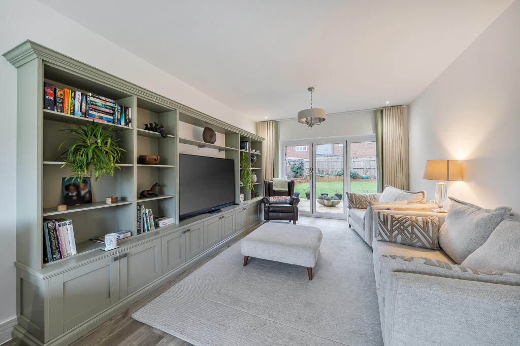 Prince Drive, Shrivenham, Swindon, SN6 photo 2