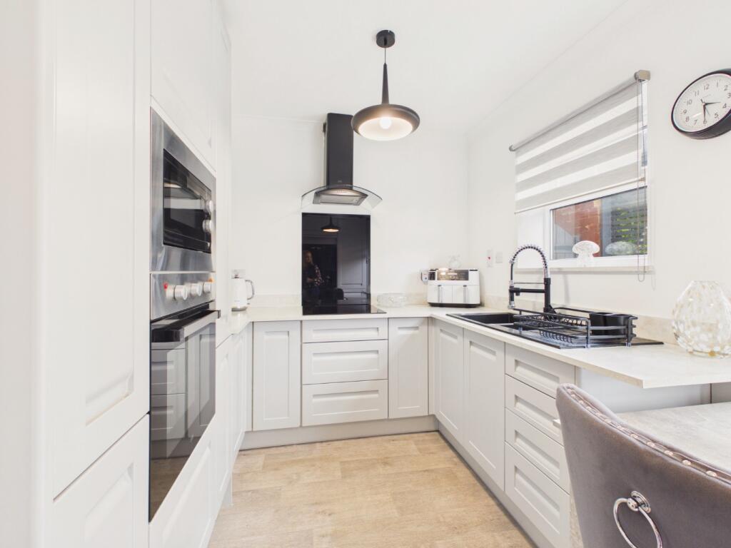 House in Hull, Kingston upon Hull - View 4