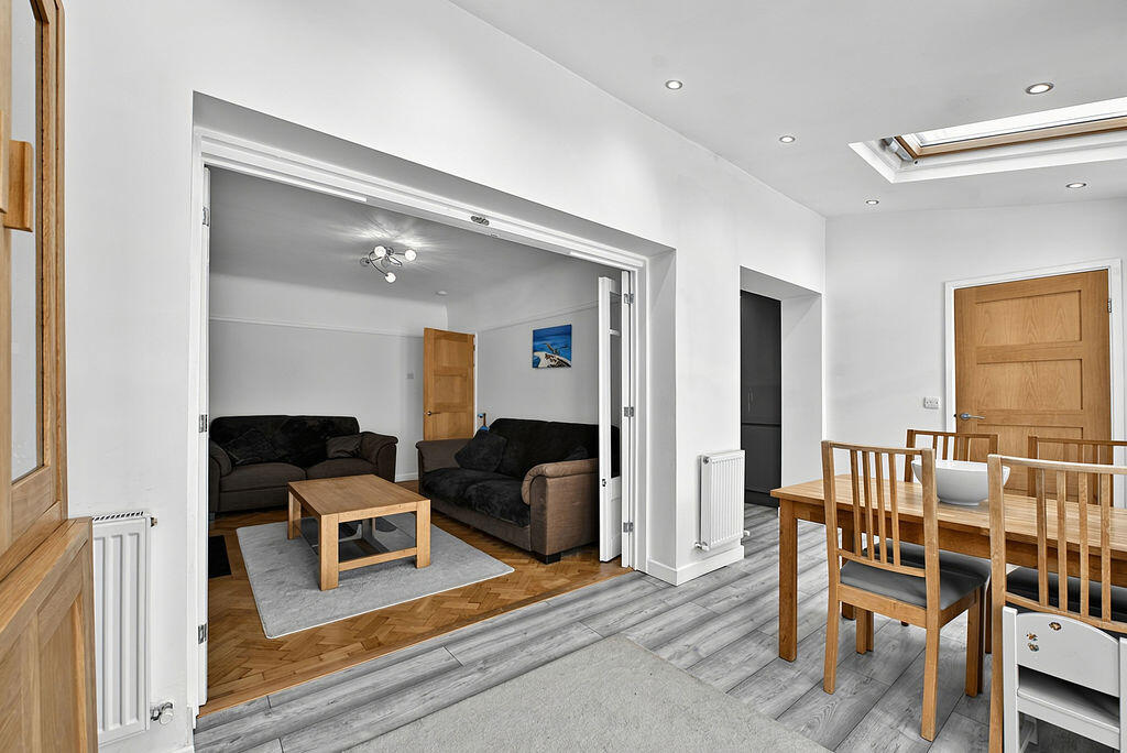 House in Portsmouth - More