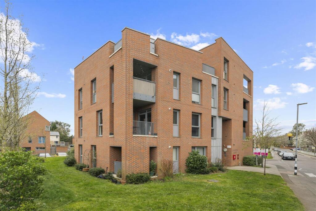 Main image of property: The Ridgeway, Hertford