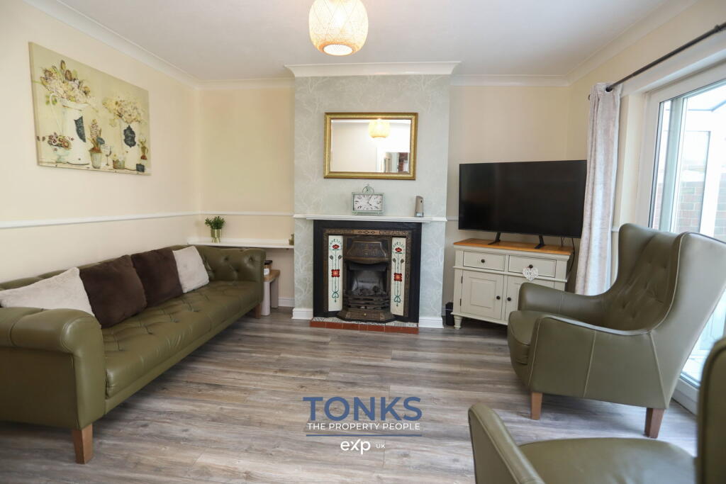 House in Dudley, West Midlands - View 4