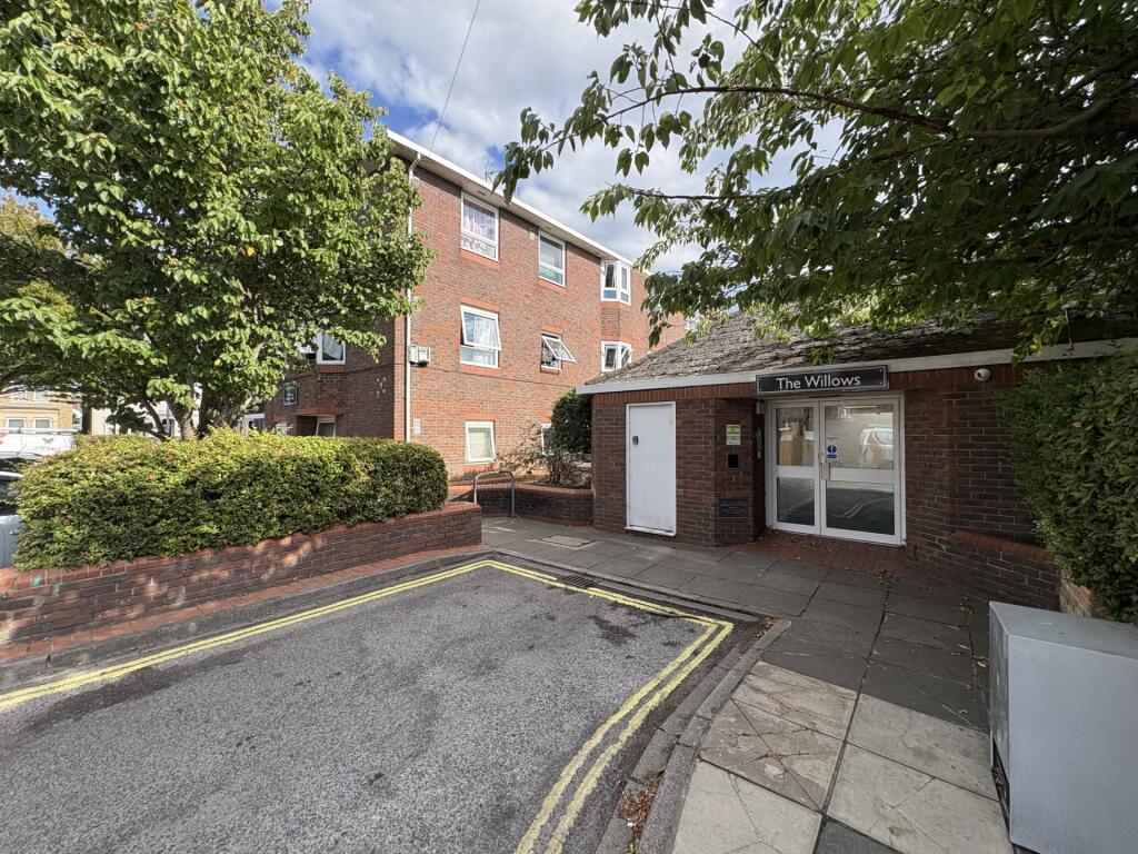 Main image of property: 255 Twyford Avenue, Tipner, Portsmouth, PO2