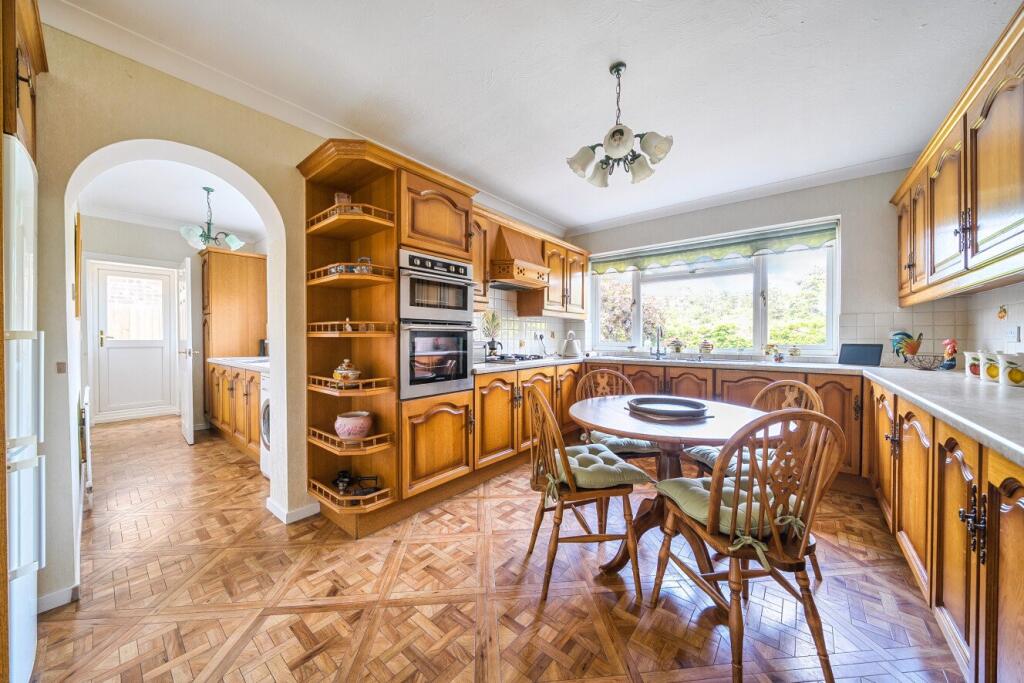 Hunts Mead Close, Chislehurst, BR7 photo 5