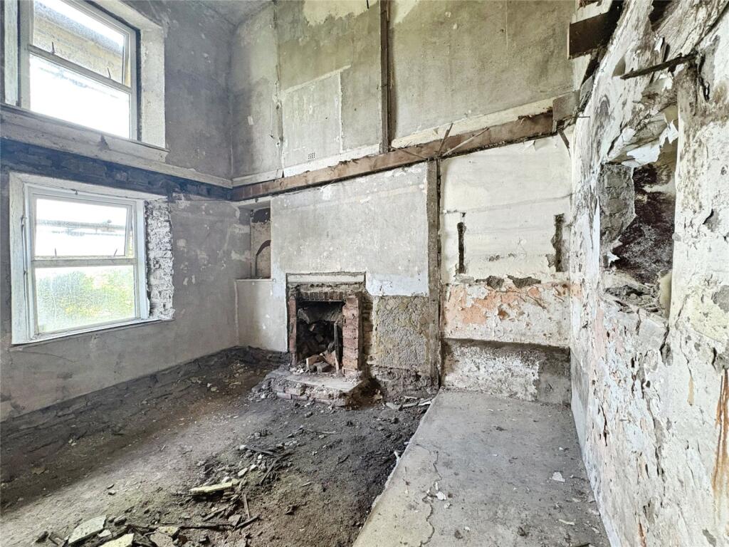 Dyffryn Road, Alltwen, Pontardawe, Swansea, SA8 photo 4
