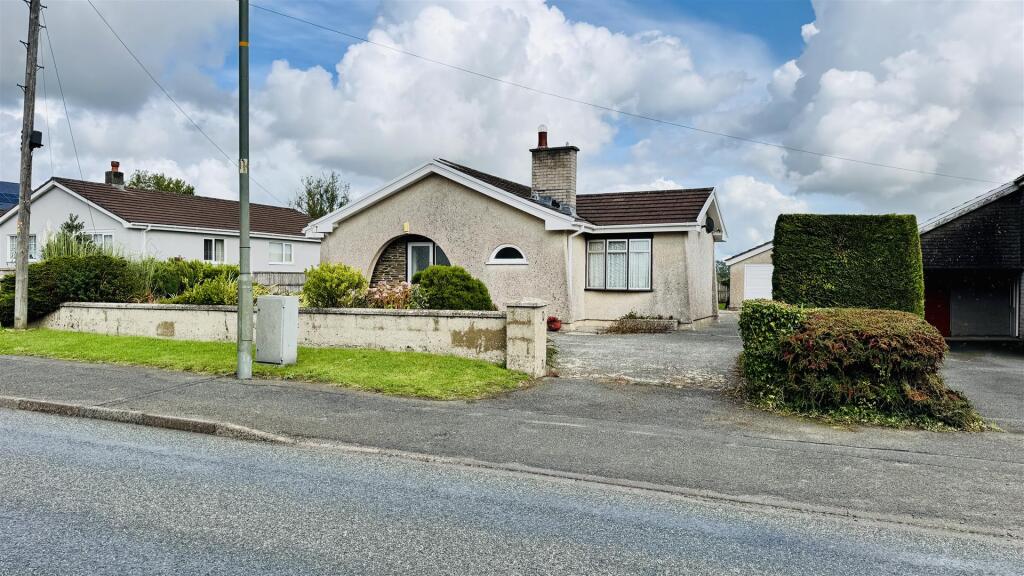 Main image of property: Llandissilio, Clynderwen