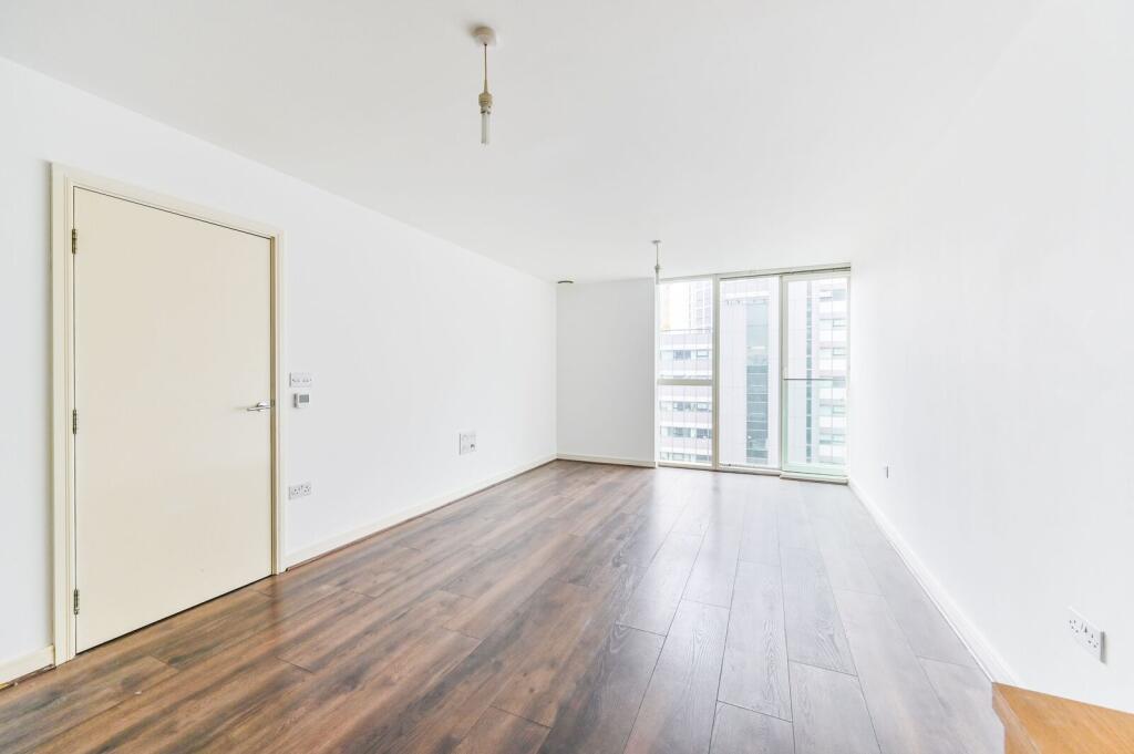 Main image of property: Saffron Central Square, East Croydon, Croydon, CR0