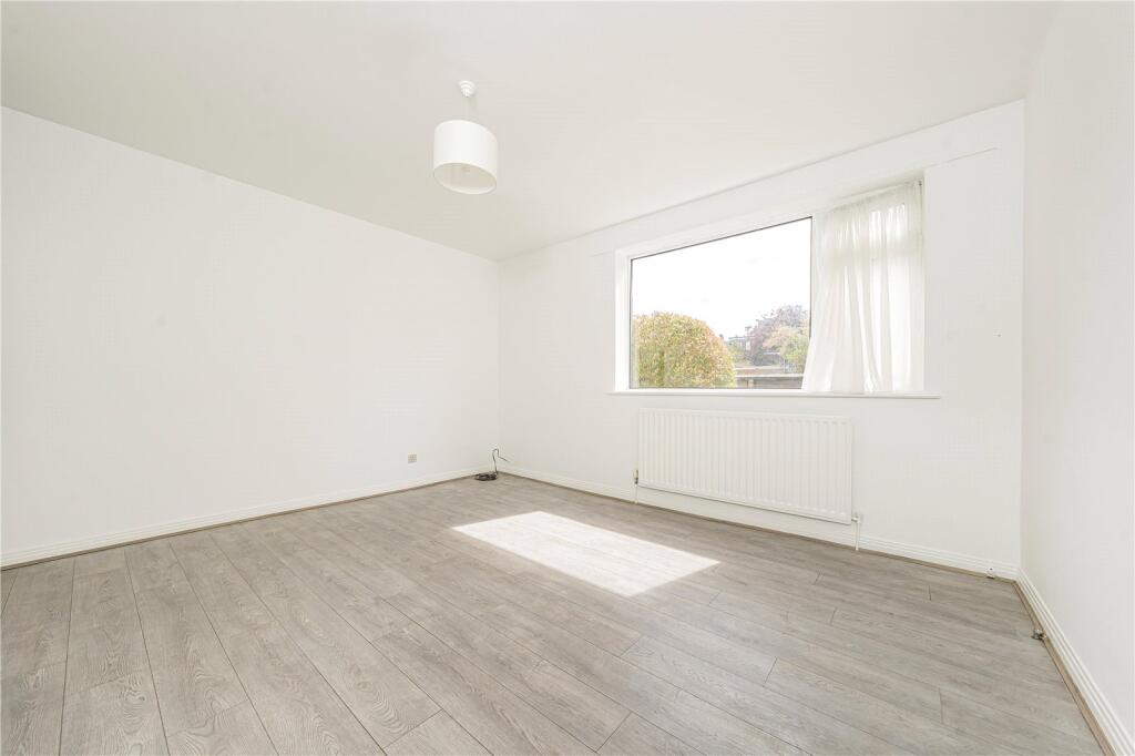 Apartment in London, Royal Borough of Kingston upon Thames - View 4