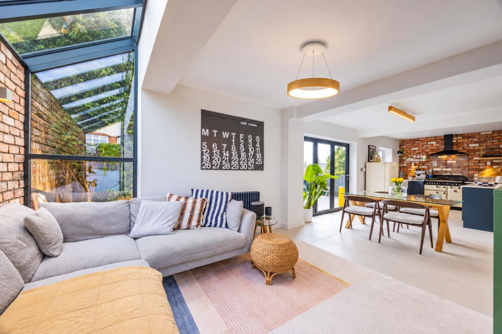 Fabulous contemporary design house in Sandford Road, Mapperley photo 3