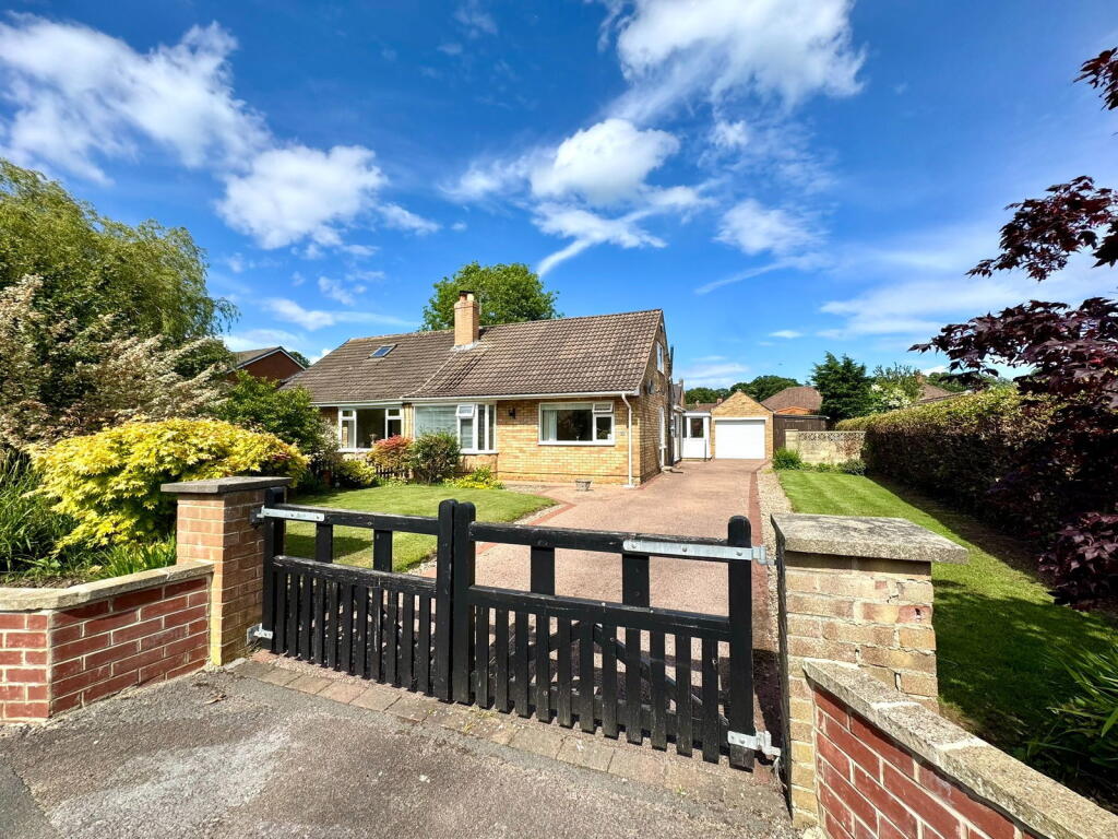 Main image of property: Greenacre Close