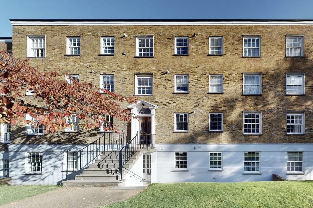 Main image of property: Compton Road, London