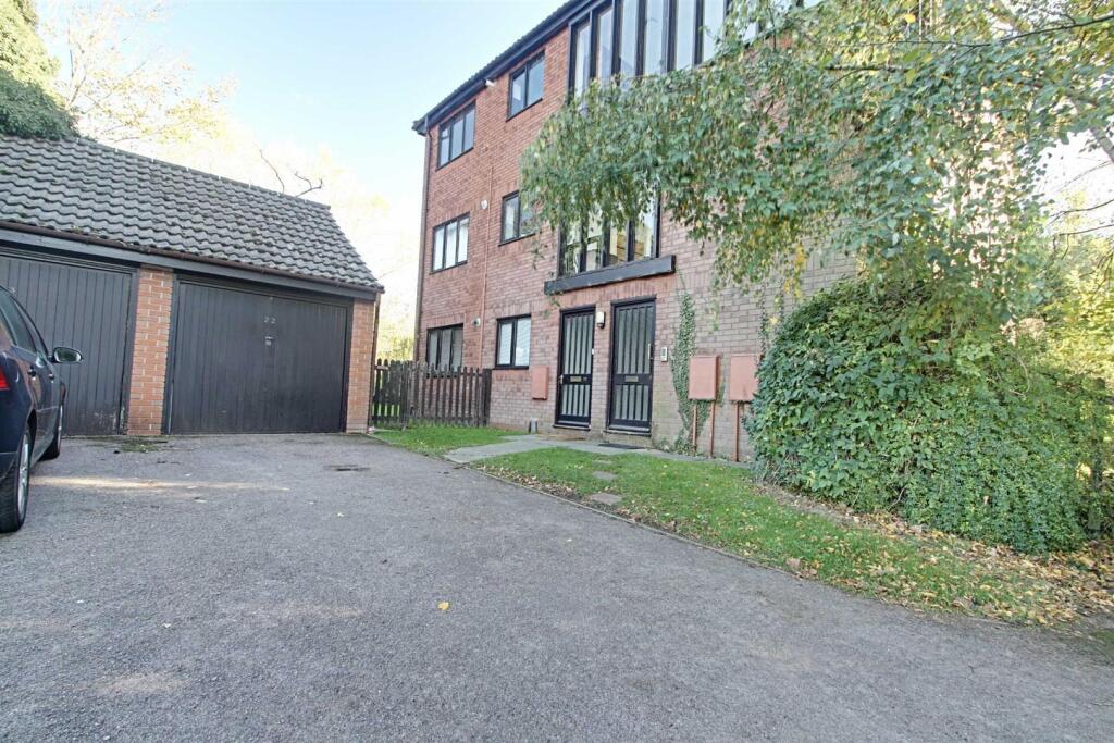 Brook Lane, Berkhamsted photo 4